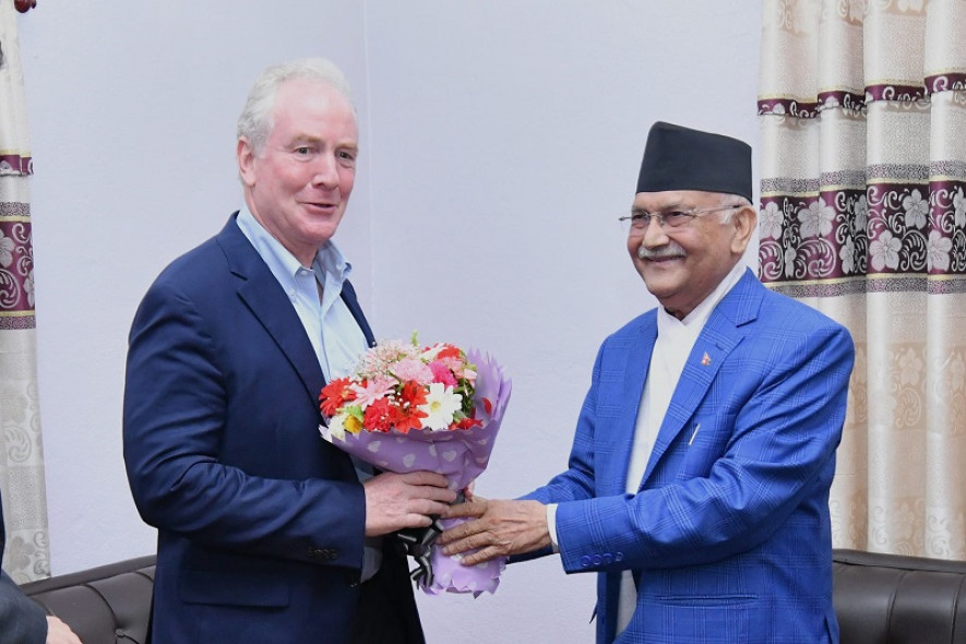 एमाले अध्यक्ष ओली र अमेरिकी सिनेटरबीच भेटवार्ता, शान्ति प्रक्रिया र एमसीसीबारे चासो